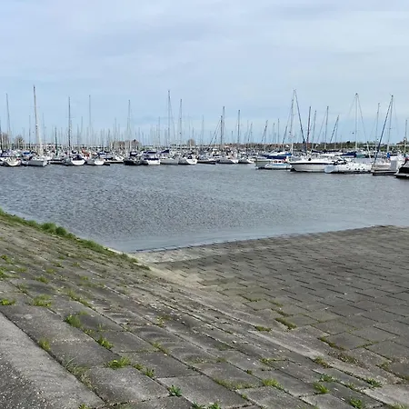 Beautiful On The Marina *